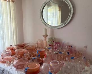 Gorgeous pink glass dining sets