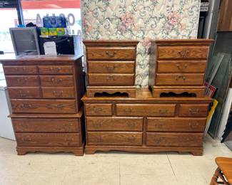 002 Oak Bedroom Set