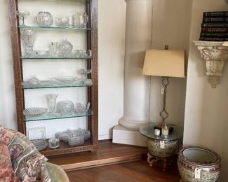 Henredon etagere