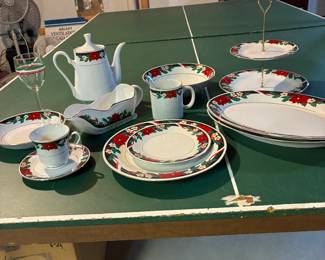 Tienshan Christmas dishes, ping pong table with accessories