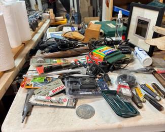 Vintage Hand Tools, Utility Knives, Hardware & Workshop Accessories Lot