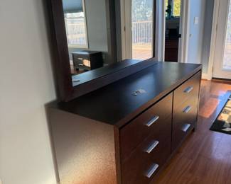 Furniture Large Dresser w mirror set