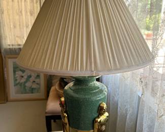Beautiful lamp with Egyptian characters in excellent condition
