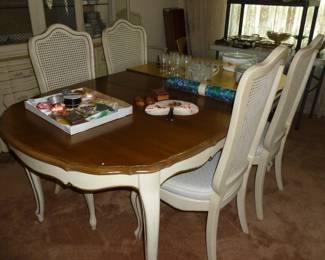 Table & chairs (2 captains chairs not shown)