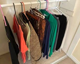 OR211Womens Sweaters, Skirts Jackets