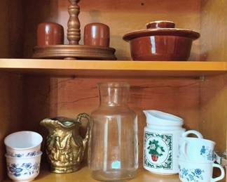 194 - Cabinet Lot