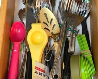 204 - Drawer Lot
