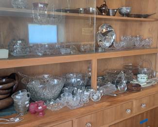 Many vintage & MCM items