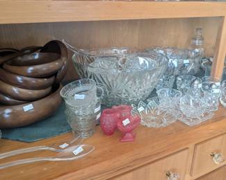 MCM solid wood salad bowl set, punch bowl with glasses, other misc serving pieces 