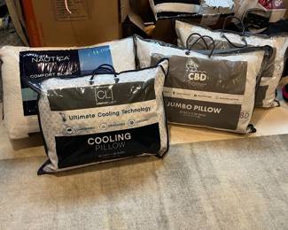 lots of bedding, pillow, linens