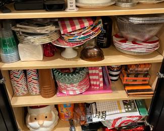 Party paper goods