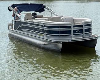 2012 Harris Solstice 22 ft. pontoon