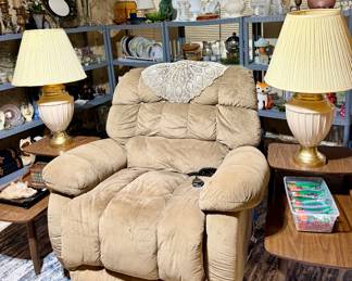 Very Cozy Lift Chair & Side Tables