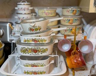 CorningWare "Spice of Life" & Fire King Coffee Cups w Stand