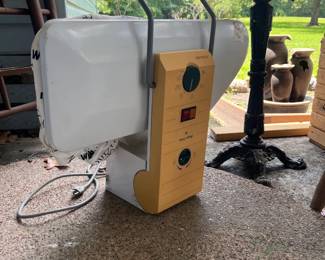 Singer Magic Press 4