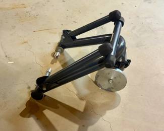 Kurt Kinetic fluid resistance indoor bicycle trainer