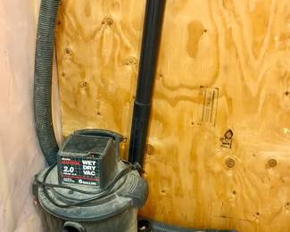 Sears Craftsman 6-gallon wet/dry vacuum cleaner