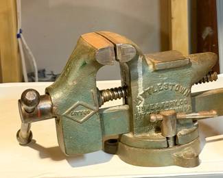vintage Littlestown No. 25 Bench Vise