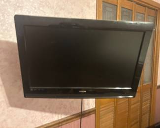 32” Tv with wall mount $40