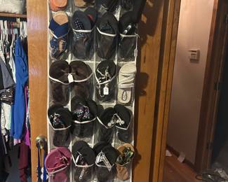 Womens sandals/flip flops $1-$5