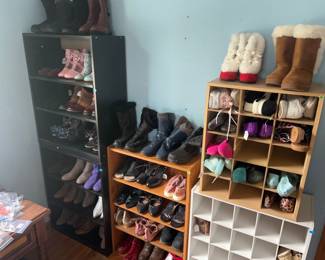 WOMANS shoes size 7-7.5 all marker $3-$5 each 