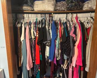 Women’s clothing size large to 3xl