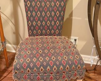 Set of 2 decorative chairs