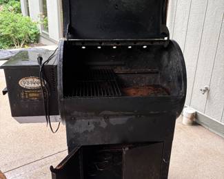 Meat smoker