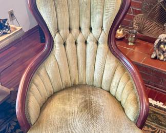 Victorian Style Ladies Chair