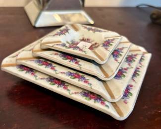 Nesting Ashtrays