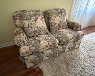 loveseat