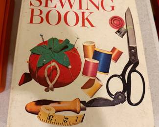 Vintage Better Homes & Gardens sewing book