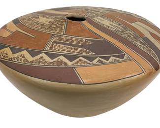 JEAN SAHME NAMPEYO (1948-2024) Hopi Polychrome Pottery Vessel