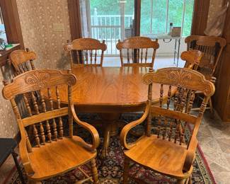 Solid oak kitchen table/chairs and bar stools