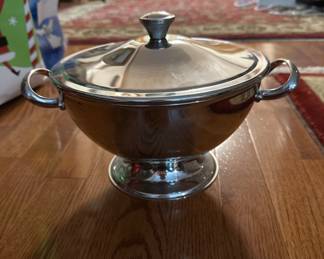 Stainless steel covered dish