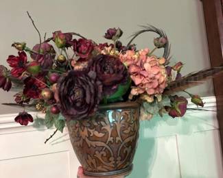 082 artificialfloralarrangementinornate