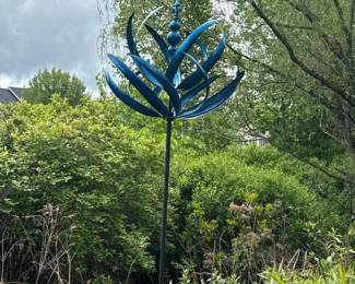 004 largebluekineticwindspinner83tall