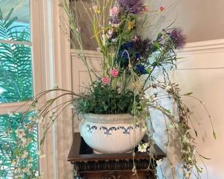 083 vintagejardiniereurnplanterwithblue