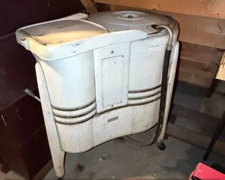 Vintage Easy Spindrier Wringer Washing Machine