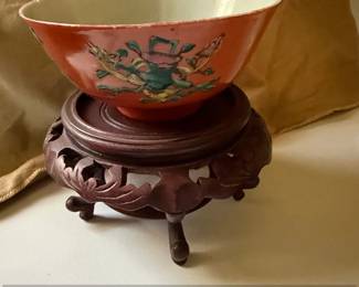Chinese Export Porcelain Bowl with Wooden Stand