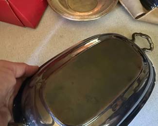 Reed  Barton Mayflower Silver Plated Oval Serving Platter with Handles second image