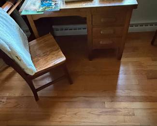 Vintage Oak School Teachers Desk with Drawers