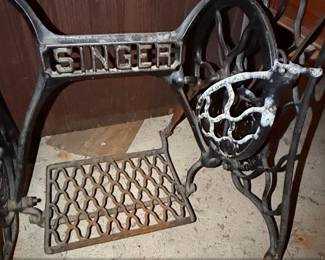 Antique Singer Sphinx Model Treadle Sewing Machine with Oak Cabinet second image