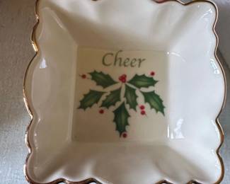 Lenox Holiday Cheer Square Fluted Dish second image