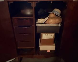 The Star Furniture Co. Chamber Furniture Wardrobe second image