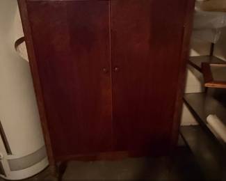 The Star Furniture Co. Chamber Furniture Wardrobe