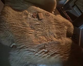 NuVue Lambskin Processors Ltd. Indian Head Stamped Sheepskin Rug