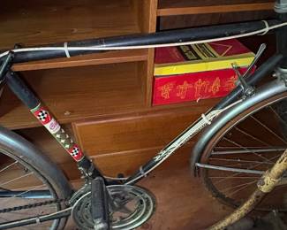 Vintage Roadmaster Bicycle second image