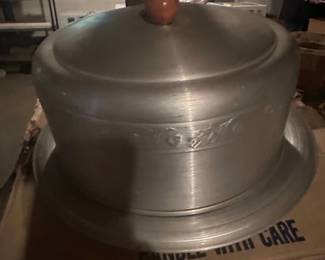 Vintage West Bend Aluminum Acorn Cake Carrier