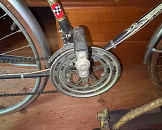 Vintage Roadmaster Bicycle fourth image